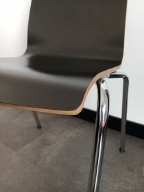 Dřevěná jídelní židle černá se stříbrnými nohami - 7