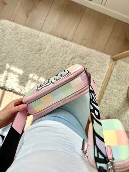 KOSTIČKOVÁ CROSSBODY KABELKA KARL LAGERFELD - 7