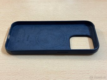 iPhone 15 Pro Silicone Case + MagSafe (černá) - 7