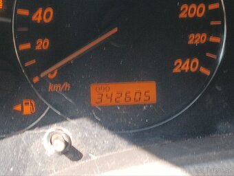 Toyota Avensis 2.0 D - 7