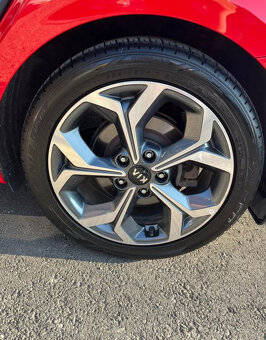 Kia Cee'd 1.6 CRDi Kombi 136k Business Line - 7