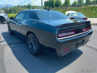 Dodge Challenger R/T 2023, manuál, zadní pohon - 7