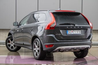 Volvo XC60 D5 (151kW) AWD Momentum Geartronic - 7