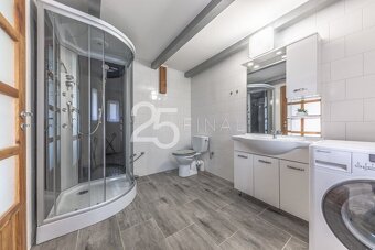 Prodej bytu 3+1+loft - 1/3 rodinného domu se zahradou ve Zví - 7