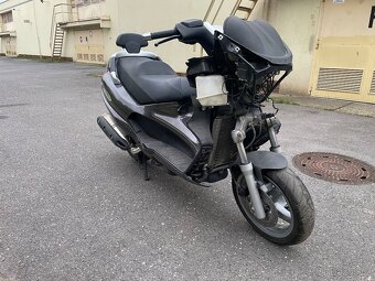 Dily Piaggio X-Evo - 7