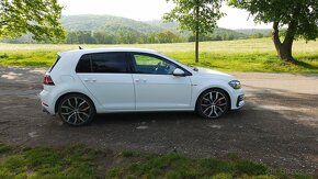 VW Golf 7 GTI 2.0 TSI 180kW, 2019, LED/Audio/19", 2 sady kol - 7