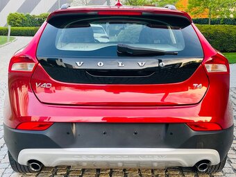 Volvo V40 T4 BENZÍN 132KW MAN KAMERA SERVISKA CROSS COUNTRY - 7