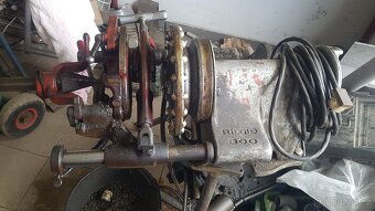 Ohýbačka, závitořez, autogen, ponk, kára, auto - 7