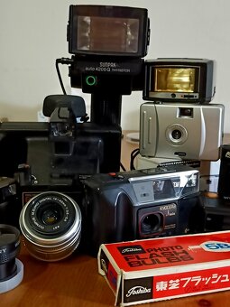 FOTO konvolut - fotoaparáty, blesky aj. - 7