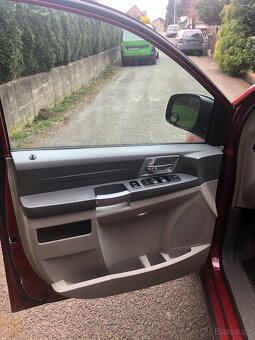 Chrysler TOWN & COUNTRY (MPV) registrace: 2008 motor: 3,8l, - 7