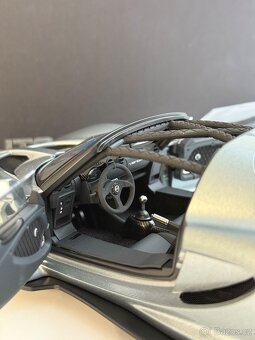 Hennessey Venom GT Autoart Signature 1:18 - 7