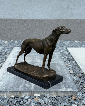Bronzová socha Greyhound – realistická lovecká figurka psa, - 7