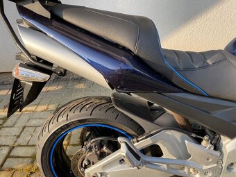 Suzuki GSR 600 - 7