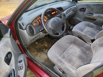 Renault Megane - 7