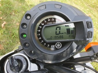 Prodám Yamaha FZ6 FAZER najeto 19 586km - 7