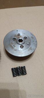 Koš spojky Jawa - 7