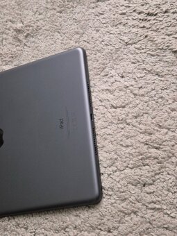 Apple iPad 7. generace Wi-Fi + Cellular TOP stav - 7