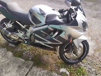 Honda CBR 600F - 7