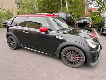 MINI JCW R56 Black&Red - 7