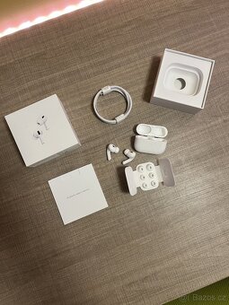 Apple AirPods 2 - 7