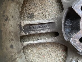 Celoroční pneu 215/45/17 a R17 kola 4x100 s TMPS - 7