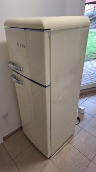 Retro lednice ETA – střední velikost, krémová, výborný stav - 7