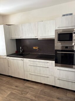 Kuchynská linka - 7