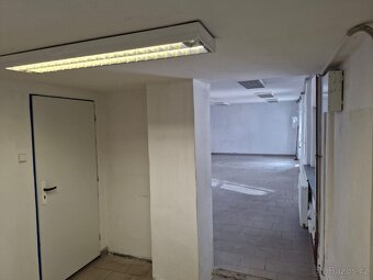 Sklad/malovýroba/prodejní prostor v Říční ulici v Lounech - 7