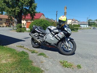 Honda CBR 600 F - 7