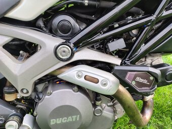 Ducati Monster 696 - 7