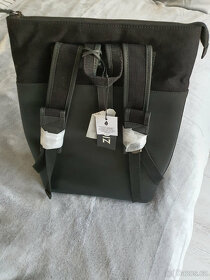 ZIGN - Moderní, kožený, hranatý unisex batoh - 7