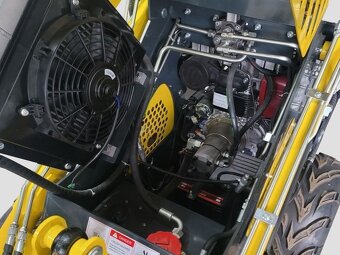Smykový nakladač Dabaki SM 380 (vč.DPH) - 7