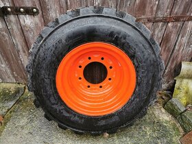 4x kolo Bobcat pneu s disky NOVÉ 7000,-kč/ks - 7