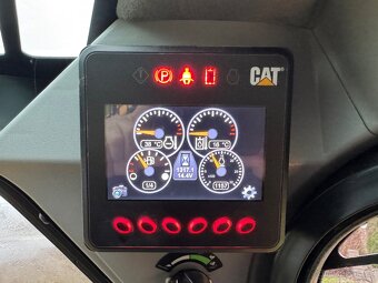 Caterpillar 246 D - 7