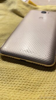 Huawei Y6 II compact zlatý ZAMLUVENO - 7