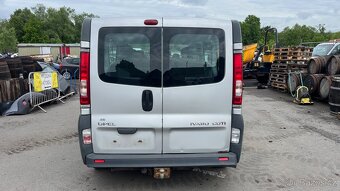 Opel Vivaro 2.0dci M9R E7 Na náhradní díly - 7