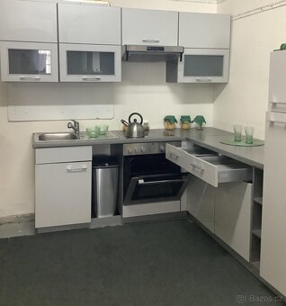 Moderní šedá kuchyně LUNARA - 7