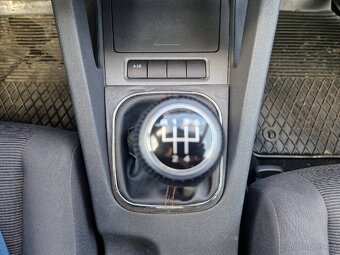 VW Golf V 2007 1.6i 75kW ČR Čtěte celý inzerát - 7