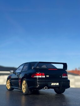 SUBARU zberatelsky model v mierke 1:18. - 7