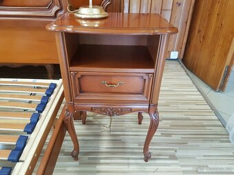 CHIPPENDALE LOŽNICE JAK NOVÁ VELMI DRAHÝ MODEL - 7
