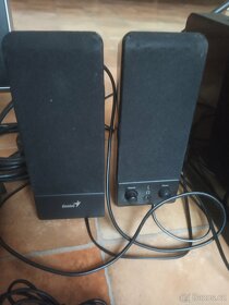 Prodám 2x dotykový mini PC tablet v jednom+led mini dataproj - 7
