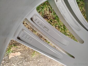Prodám originální sadu disků Škoda Superb III 19" - 7