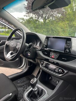i30 fastback, STYLE + NAV, servisní knížka, 1. majitel - 7