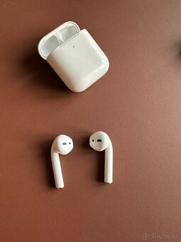 Apple AirPods 1 - 7