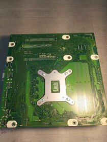 Základní deska Dell LA0531 osazená procesorem Xeon - 7