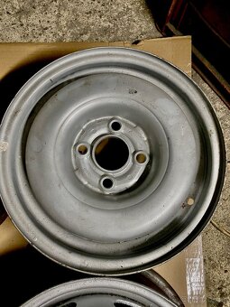 Prodám originální plechové disky 5Jx13H2 4x100 R13 ET 38 pro - 7