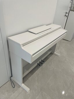 Piano YAMAHA - 7