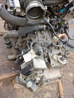 Motor Citroën , Peugeot 20 16V 103kW - 7