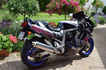 SUZUKI GSX-R 1100 - 7