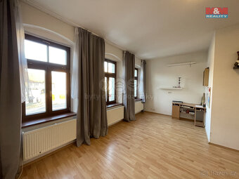 Pronájem bytu 3+kk, 100 m², Žatec, ul. Žižkovo náměstí - 7